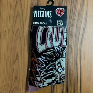 Disney Villains Cruella de Vil Crew Socks Size 9-13 NWT